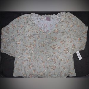 No Boundaries long sleeved shirt